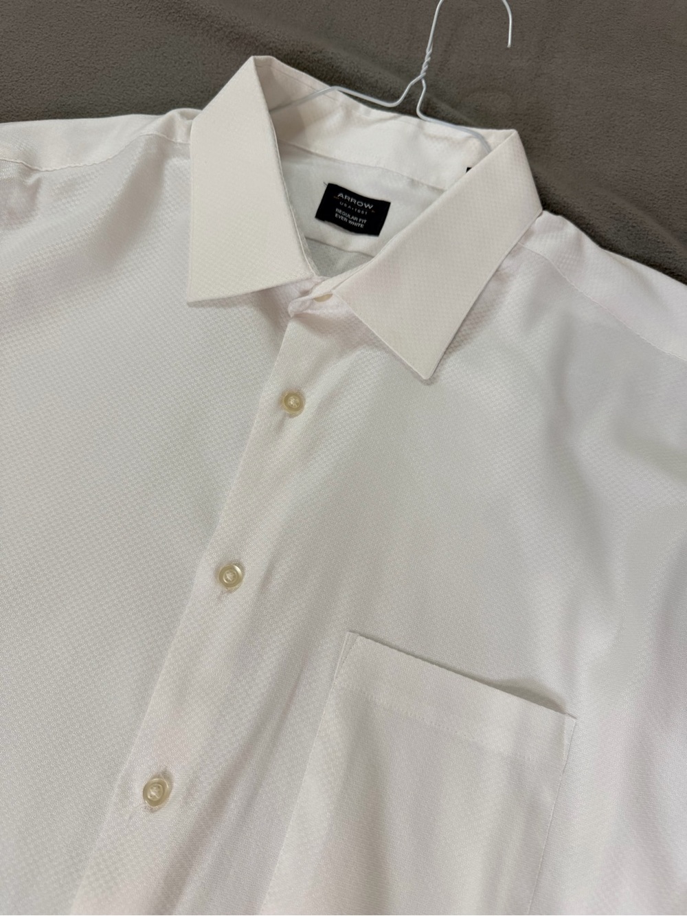 Arrow Men’s White Textured Regular Fit Dress Shirt- Button Down- 18-18.5 34/35